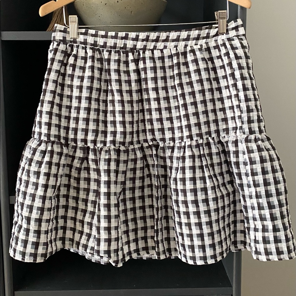 TOPSHOP Black & White Gingham Tiered Skirt. Size 10